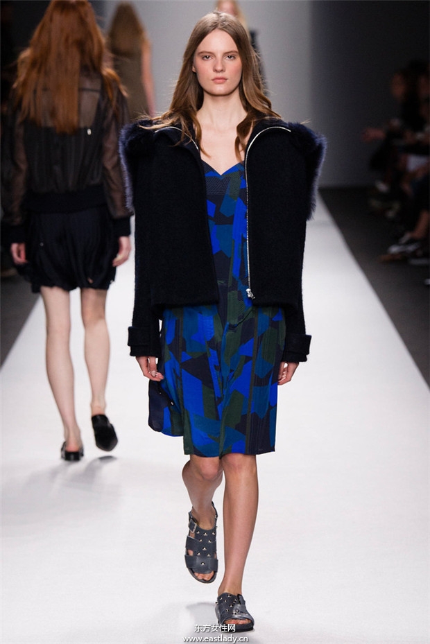 Vanessa Bruno巴黎時(shí)裝周2014秋冬新品發(fā)布