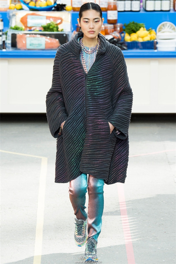 Chanel(香奈兒)巴黎時(shí)裝周2014秋冬新品發(fā)布