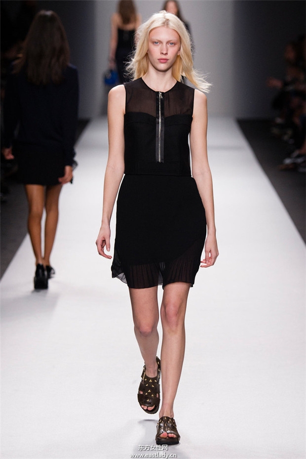Vanessa Bruno巴黎時(shí)裝周2014秋冬新品發(fā)布