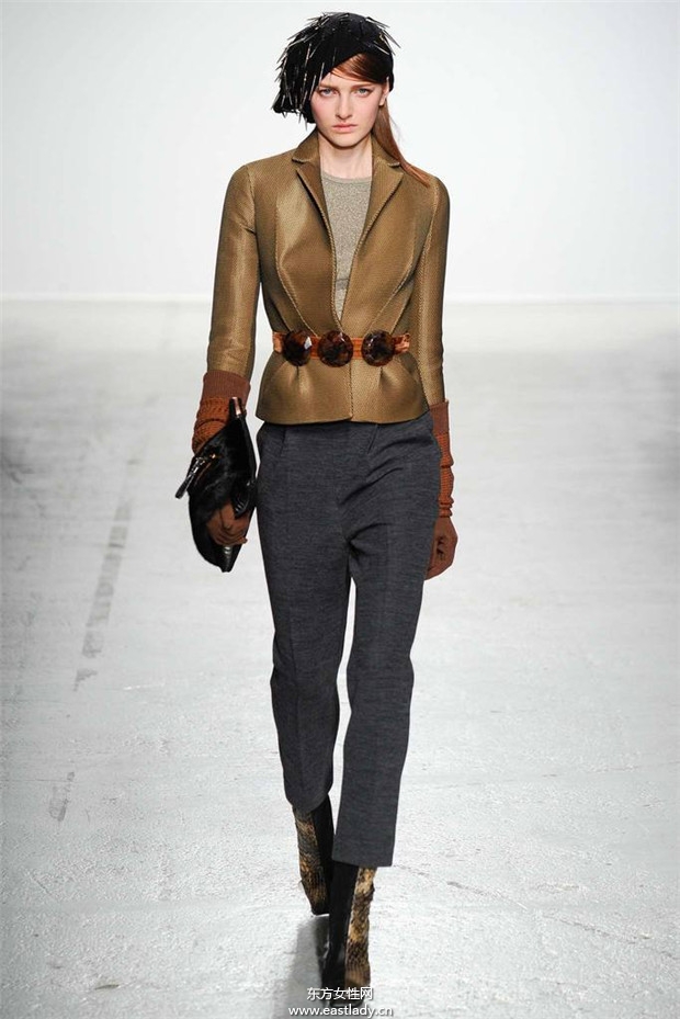 John Galliano巴黎時(shí)裝周2014秋冬新品發(fā)布