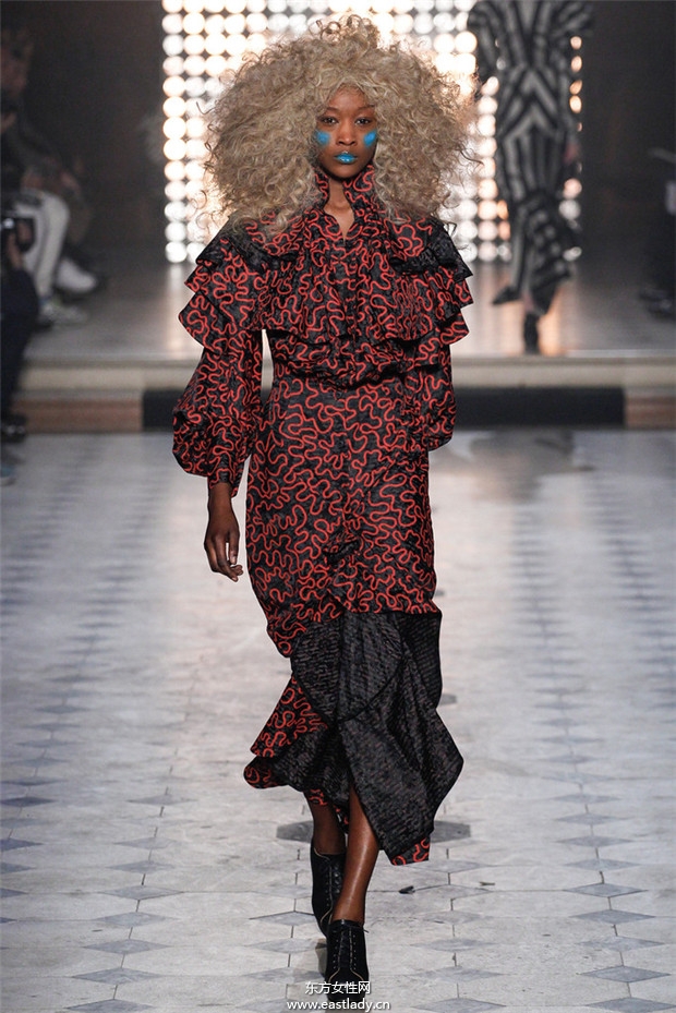 Vivienne Westwood巴黎時裝周2014秋冬新品發(fā)布