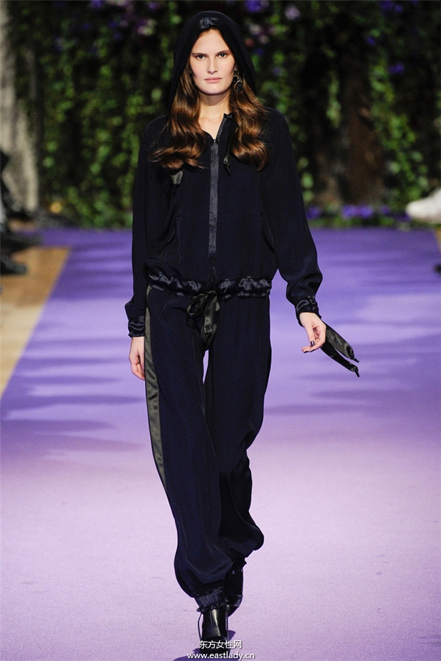 Alexis Mabille巴黎時(shí)裝周2014秋冬新品發(fā)布