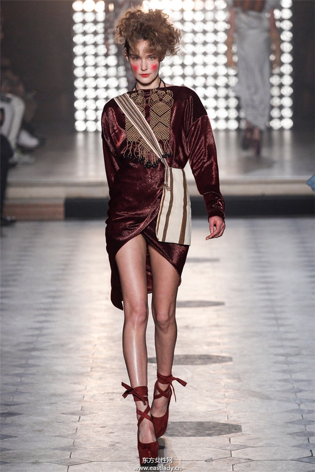 Vivienne Westwood巴黎時裝周2014秋冬新品發(fā)布