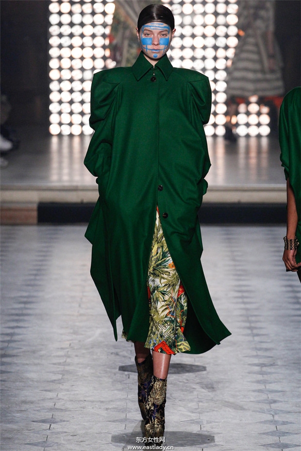 Vivienne Westwood巴黎時裝周2014秋冬新品發(fā)布