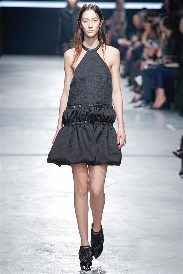 Christopher Kane倫敦時(shí)裝周2014秋冬新品發(fā)布