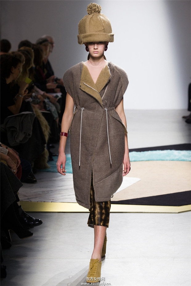 Acne Studios巴黎時(shí)裝周2014秋冬新品發(fā)布