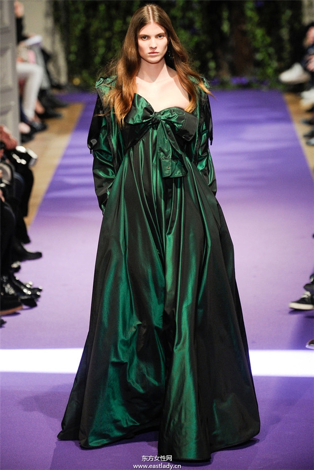 Alexis Mabille巴黎時(shí)裝周2014秋冬新品發(fā)布