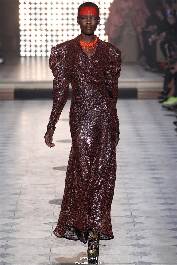 Vivienne Westwood巴黎時裝周2014秋冬新品發(fā)布