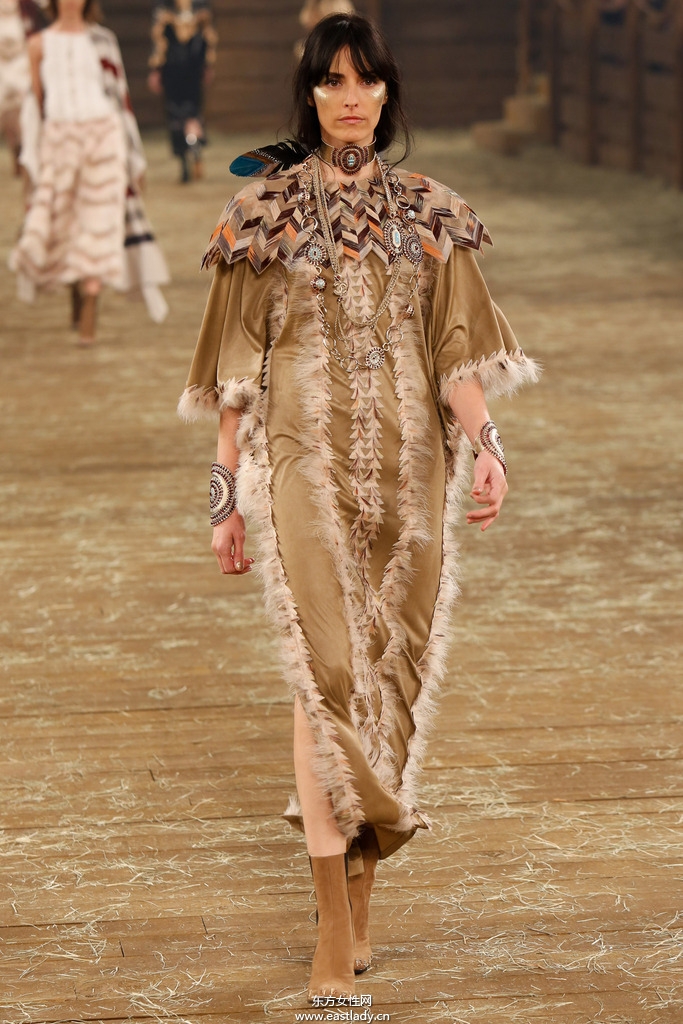 Chanel(香奈兒)2014早秋女裝流行服飾時(shí)尚大片
