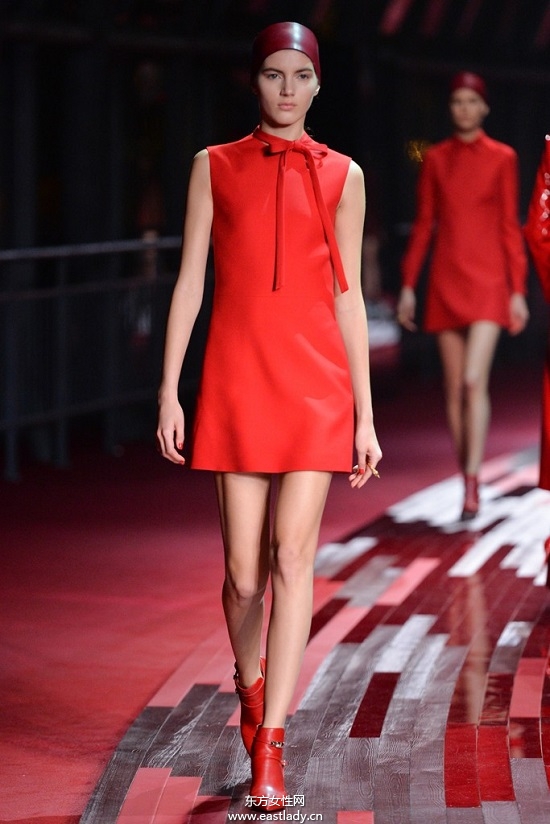 Valentino 2014女裝系列演繹紅色風(fēng)