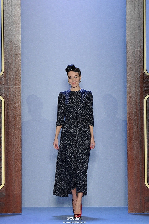 Ulyana Sergeenko 2014春夏巴黎高級(jí)定制系列時(shí)裝秀