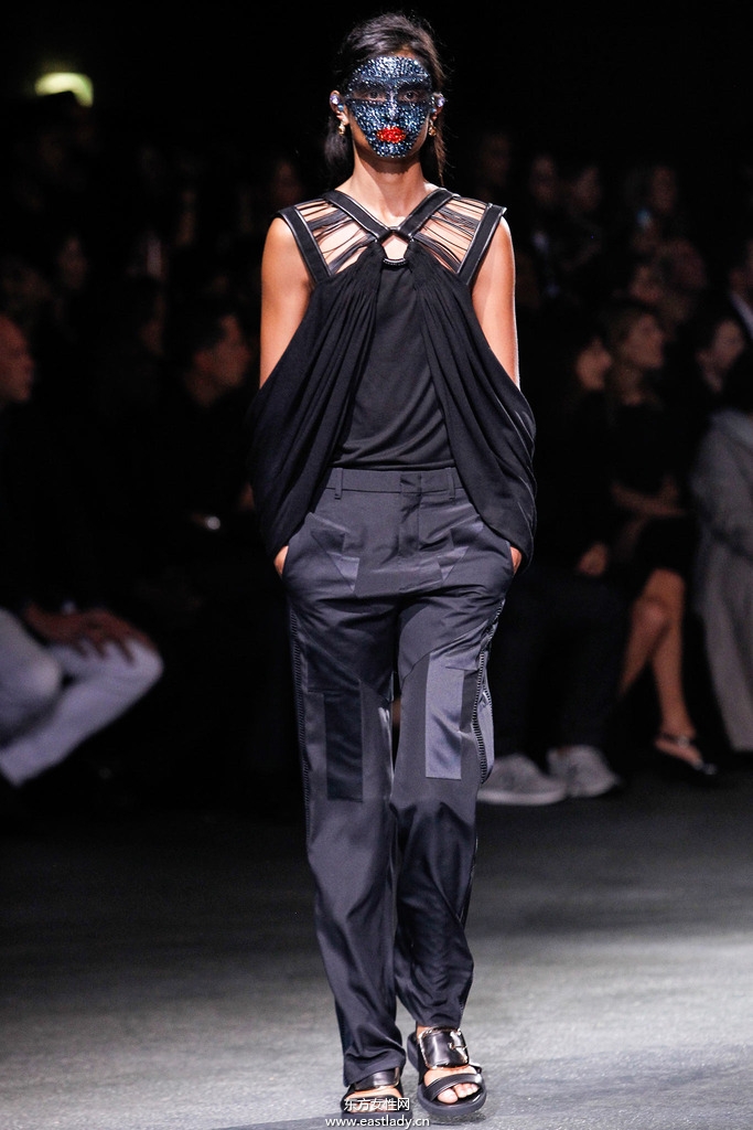 Givenchy(紀(jì)梵希)2014春夏流行服飾時(shí)尚大片