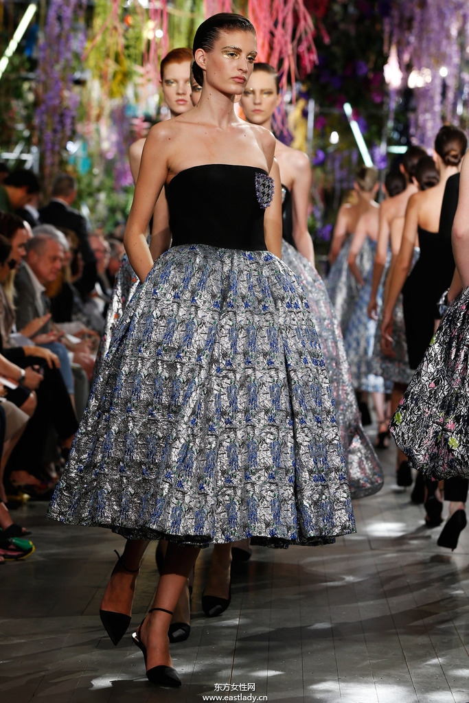 Christina Dior（克里斯汀·迪奧）2014春夏流行服飾時(shí)尚大片