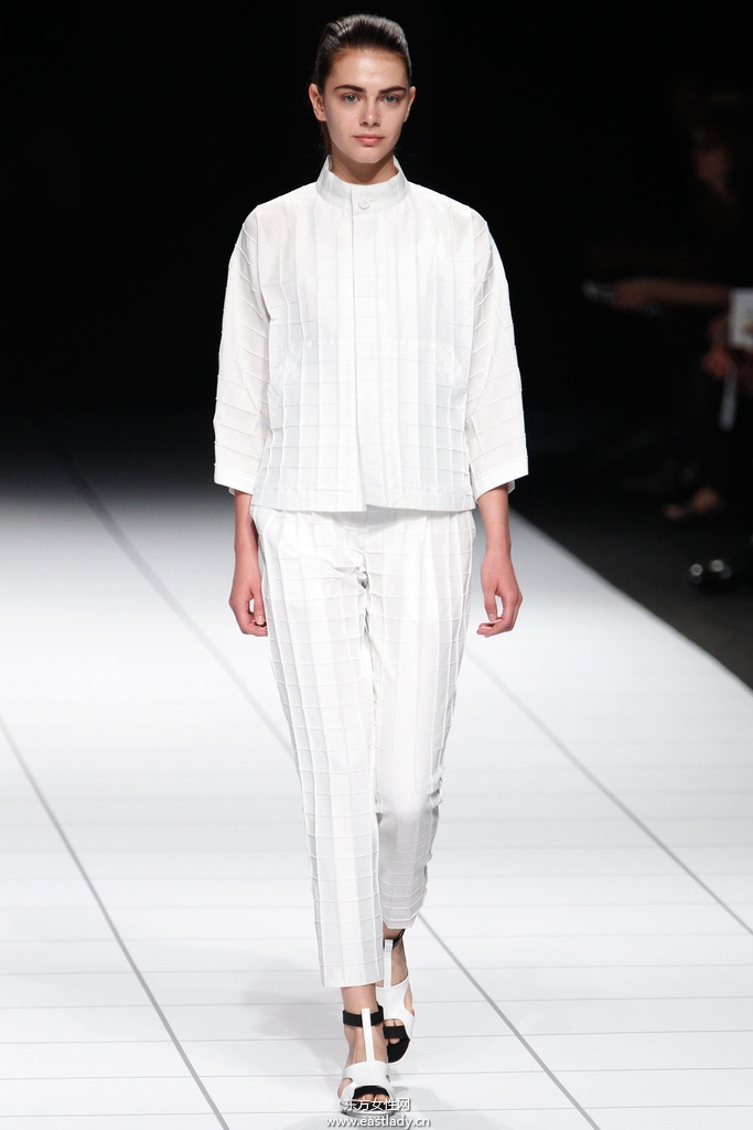 Issey Miyake(三宅一生)2014春夏流行服飾時尚大片