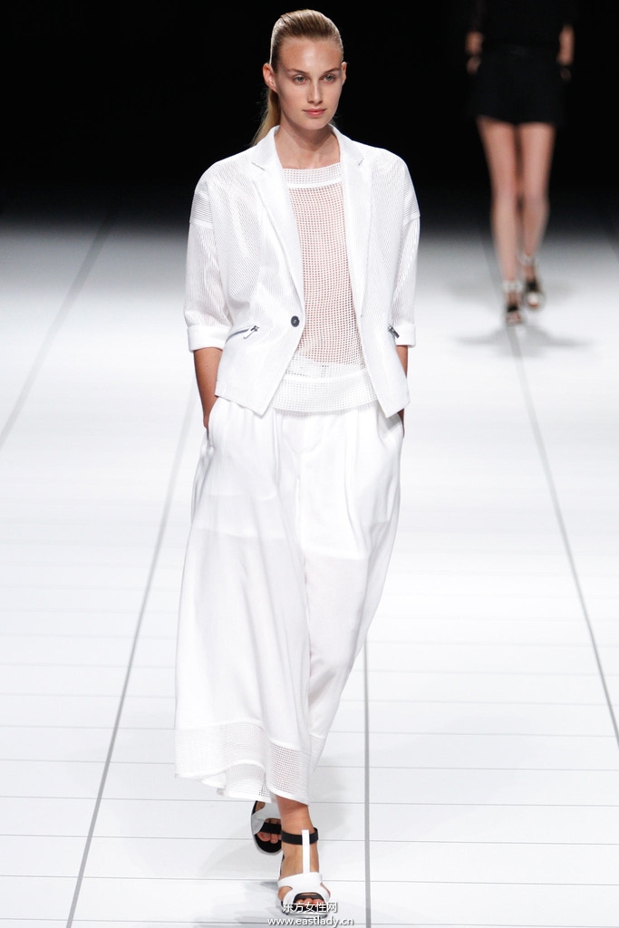 Issey Miyake(三宅一生)2014春夏流行服飾時尚大片