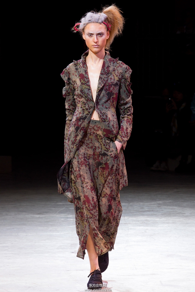Yohji Yamamoto(山本耀司)2014春夏流行服飾時尚大片