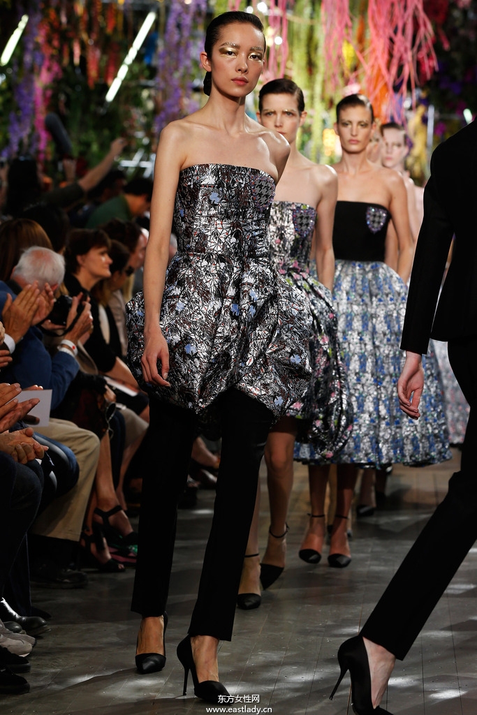 Christina Dior（克里斯汀·迪奧）2014春夏流行服飾時(shí)尚大片