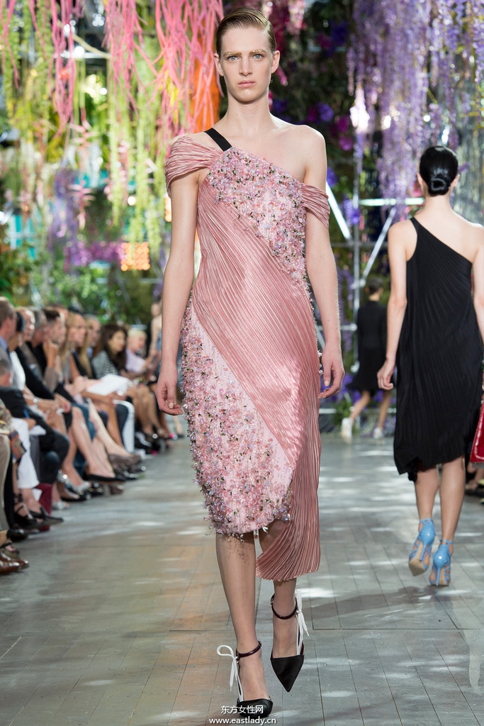 Christina Dior（克里斯汀·迪奧）2014春夏流行服飾時(shí)尚大片