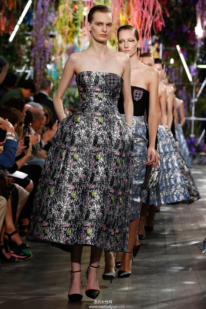 Christina Dior（克里斯汀·迪奧）2014春夏流行服飾時(shí)尚大片