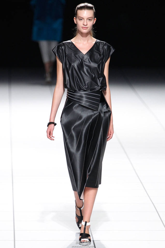 Issey Miyake(三宅一生)2014春夏流行服飾時尚大片