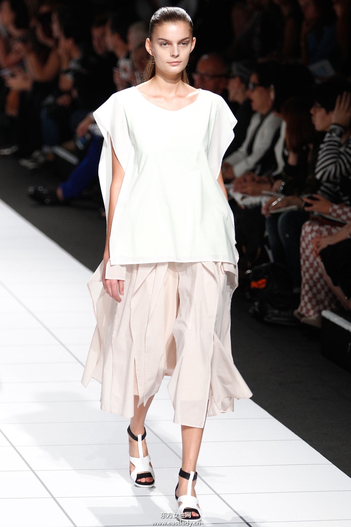 Issey Miyake(三宅一生)2014春夏流行服飾時尚大片