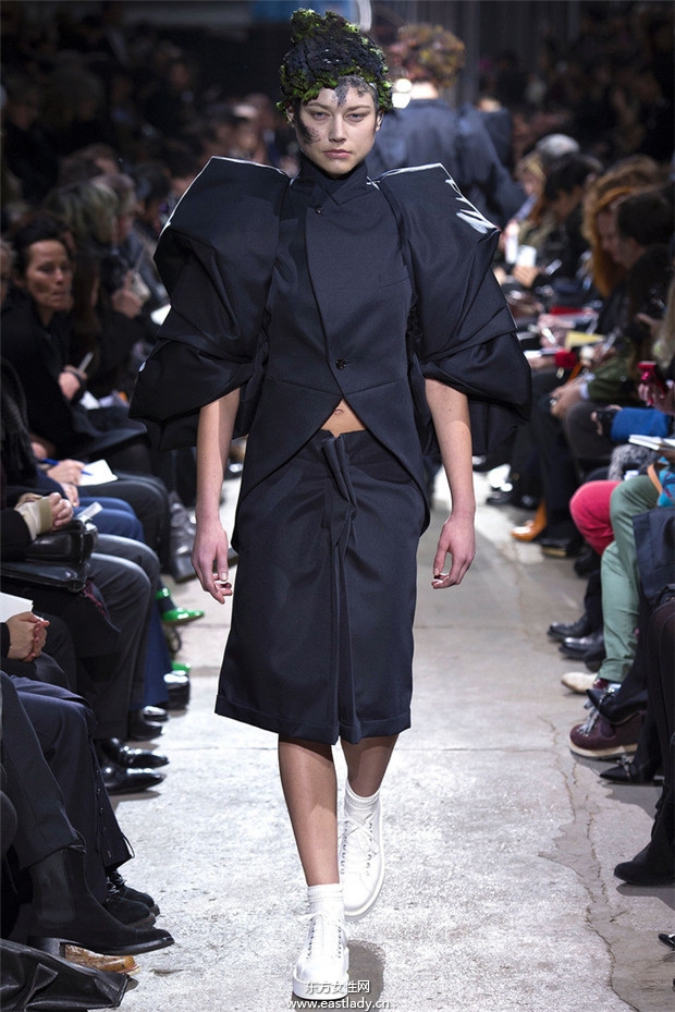 Comme des Garcons 2013秋冬流行服飾時(shí)尚大片