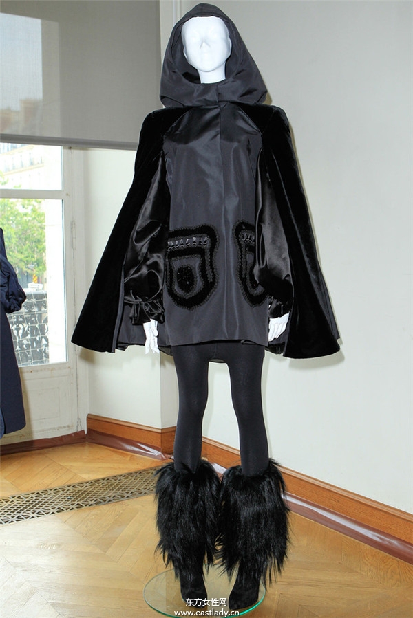 艾爾薩夏帕瑞麗(Elsa Schiaparelli)2013秋冬服裝新品發(fā)布