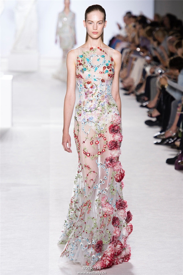 Giambattista Valli 2013秋冬服裝新品發(fā)布