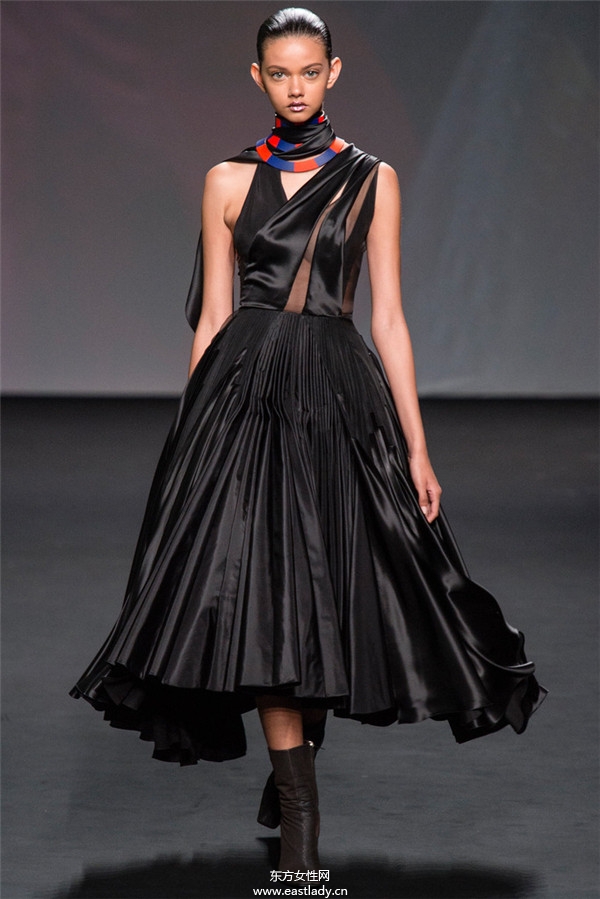 Christian Dior 2013秋冬服裝新品發(fā)布