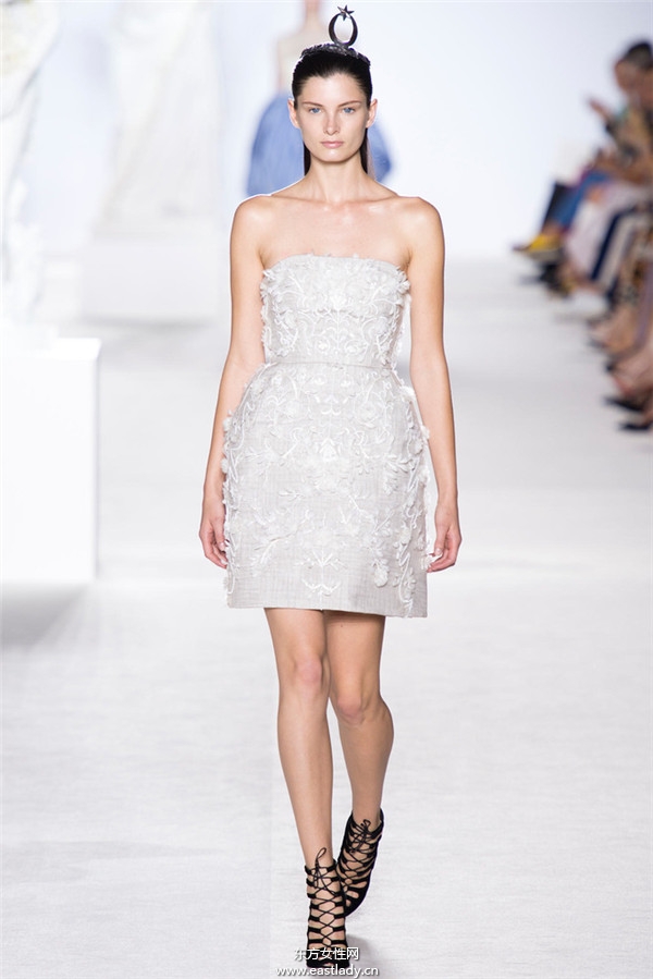 Giambattista Valli 2013秋冬服裝新品發(fā)布