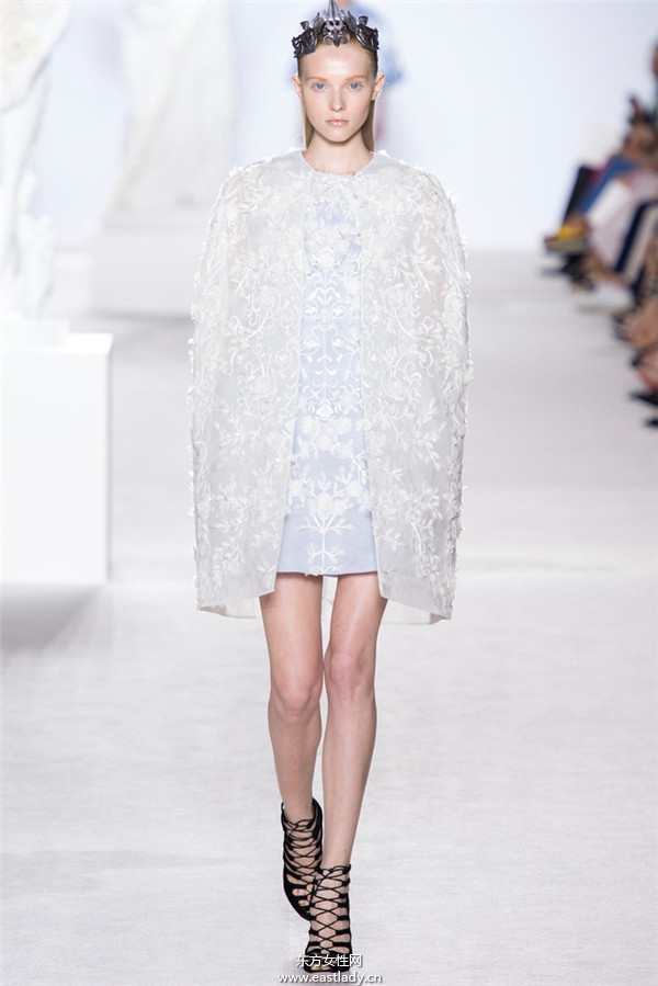 Giambattista Valli 2013秋冬服裝新品發(fā)布