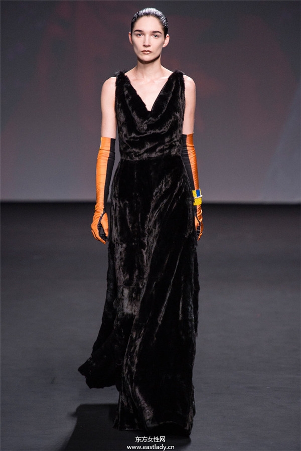 Christian Dior 2013秋冬服裝新品發(fā)布