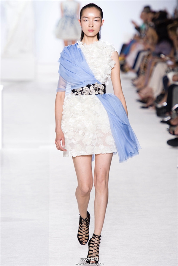 Giambattista Valli 2013秋冬服裝新品發(fā)布