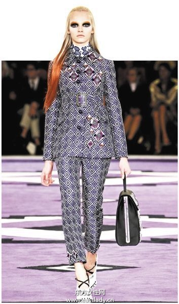 Miuccia Prada2013春夏女裝系列復(fù)古與經(jīng)典并存