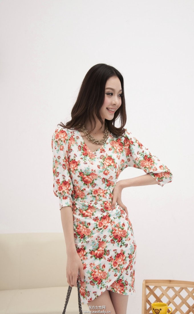 早春包臀碎花連衣裙視覺高雅氣息無人能擋