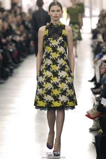 prada新品發(fā)布印花元素成主題