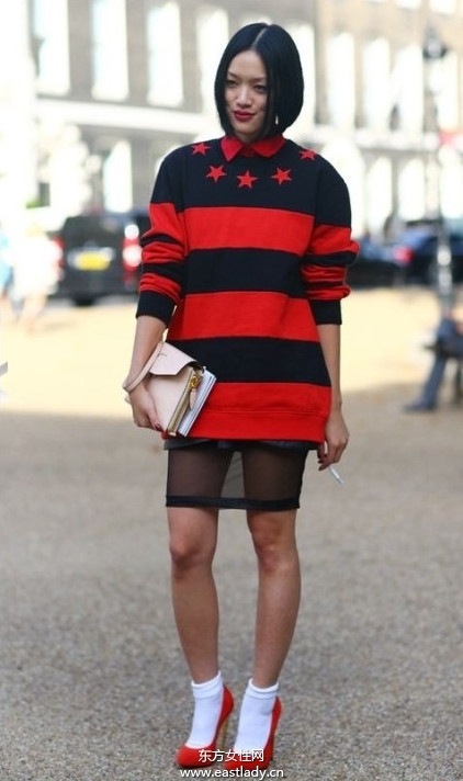 若隱若現(xiàn)透視裝瞬間秒殺全場