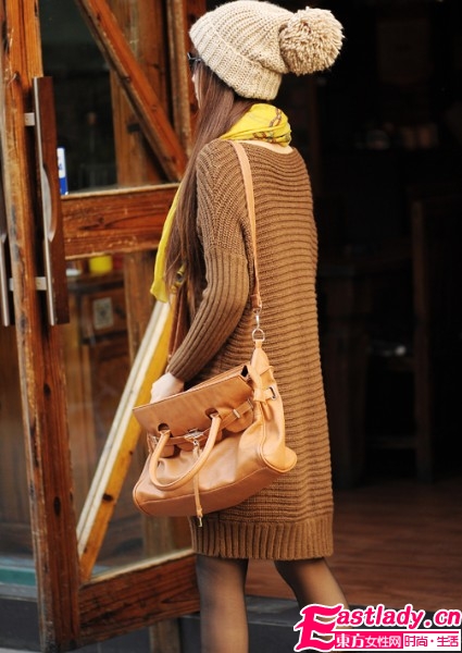 寬松套頭中長款毛衣外套 針織的樣式讓你質(zhì)感十足