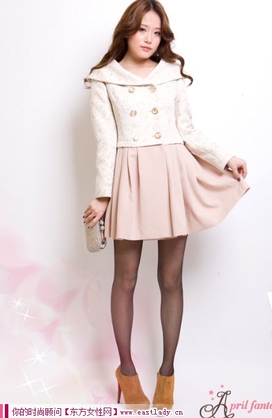 新款女裝雙排扣風(fēng)衣 讓你如此的與眾不同