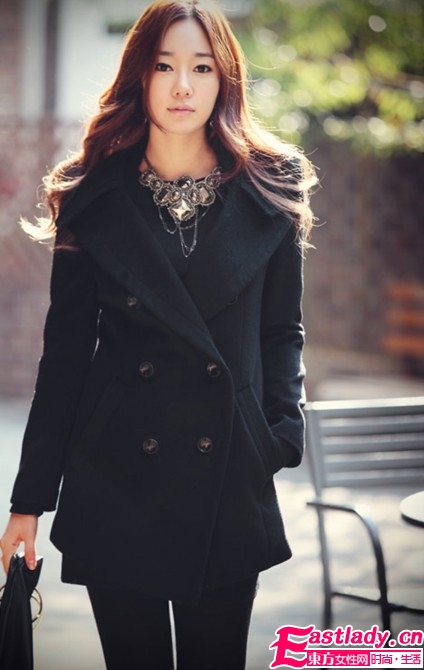 2012秋冬新款韓版雙排扣立領(lǐng)呢子大衣 簡(jiǎn)約而不失大氣