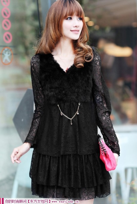 秋裝新款V領(lǐng)蕾絲花邊連衣裙 穿出自己的味道