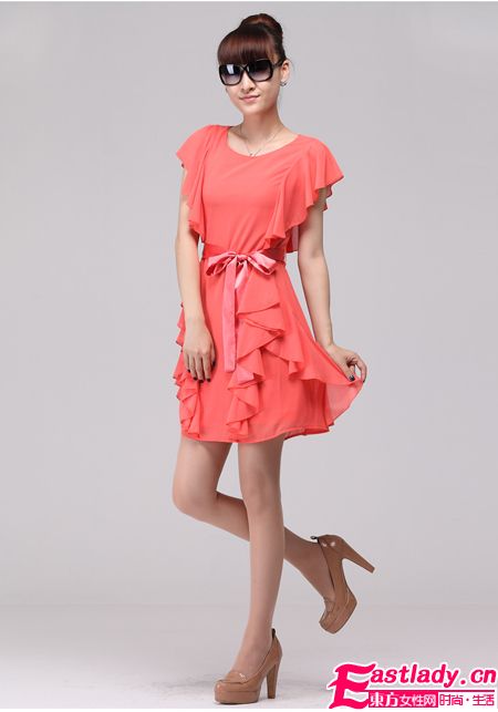 2012新款收腰雪紡連衣裙秀出你的小蠻腰