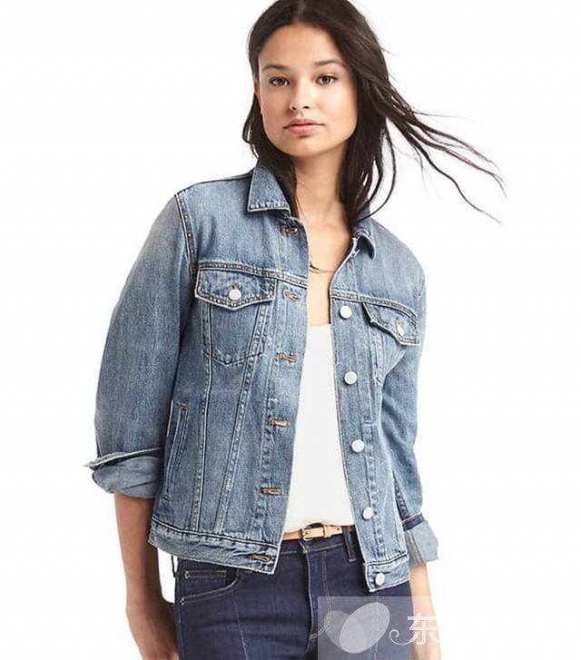 牛仔夾克這樣穿超有范 不信你看大冪冪