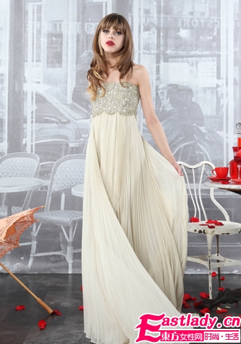 2012早秋系列復古浪漫情調展現(xiàn)迷人穿著態(tài)度