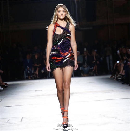 超模Kendall Jenner&Gigi Hadid高人氣吸睛術(shù)成時尚界新