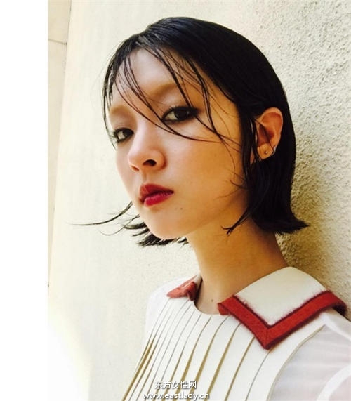 韓國(guó)超模姜素英中性美學(xué)正夯 時(shí)尚圈就愛這味