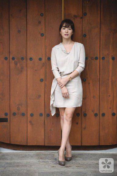 既然美不過宋慧喬 就學(xué)她的氧氣穿搭法吧