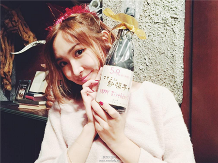 學(xué)學(xué)俏媽咪紗榮子時尚穿搭tips