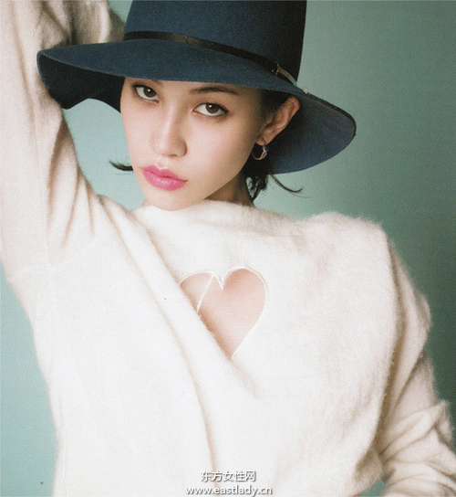 水原希子教你學(xué)穿衣 可愛(ài)不失性感的鏤空心機(jī)穿搭