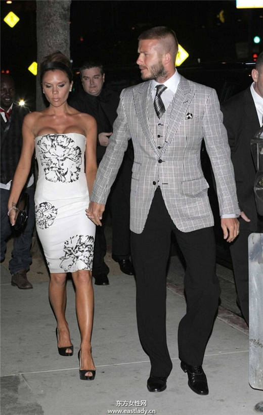 七夕情人節(jié)該怎么穿才好看 跟貝克漢姆夫婦這樣穿